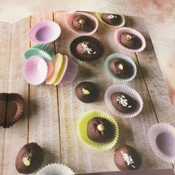 Gifts From The Kitchen Book By Annie Rigg, 176pages 100 kitchen gift recips NWT - Picture 8 of 16